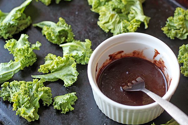 vegan, grain-free, sugar-free chocolate kale chips recipe on rickiheller.com