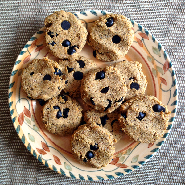 candida diet, sugar-free, gluten-free vegan chocolate chip cookies on rickiheller.com
