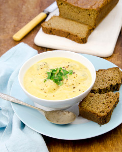 Vegan, Gluten-Free, Dairy-Free Roasted Garlic and Cauliflower Soup on rickiheller.com