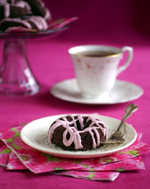 gluten-free chocolate potato cake donuts recipe on rickiheller.com