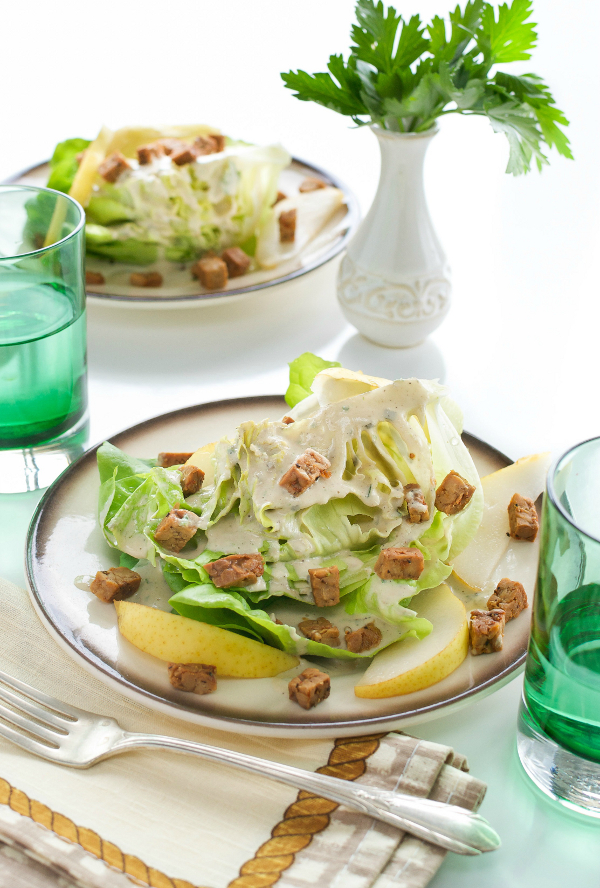 Vegan, gluten-free Butter Lettuce Wedges with Pears and Tempeh Bacon on rickiheller.com
