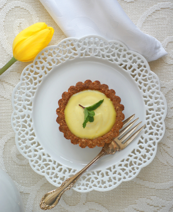 Vegan, gluten-free, candida diet Lemon Cream Tart