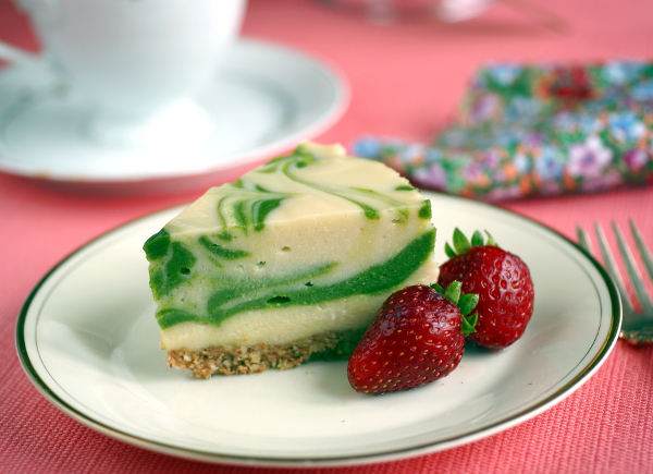 Gluten-free, candida diet, marbled matcha-lemon vegan raw cheesecake recipe