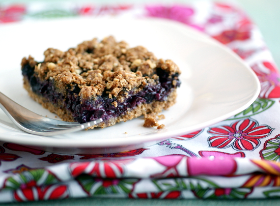 vegan blueberry pie bars recipe on rickiheller.com