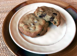 candida friendly, grainfree chocolate chip cookies on a plate