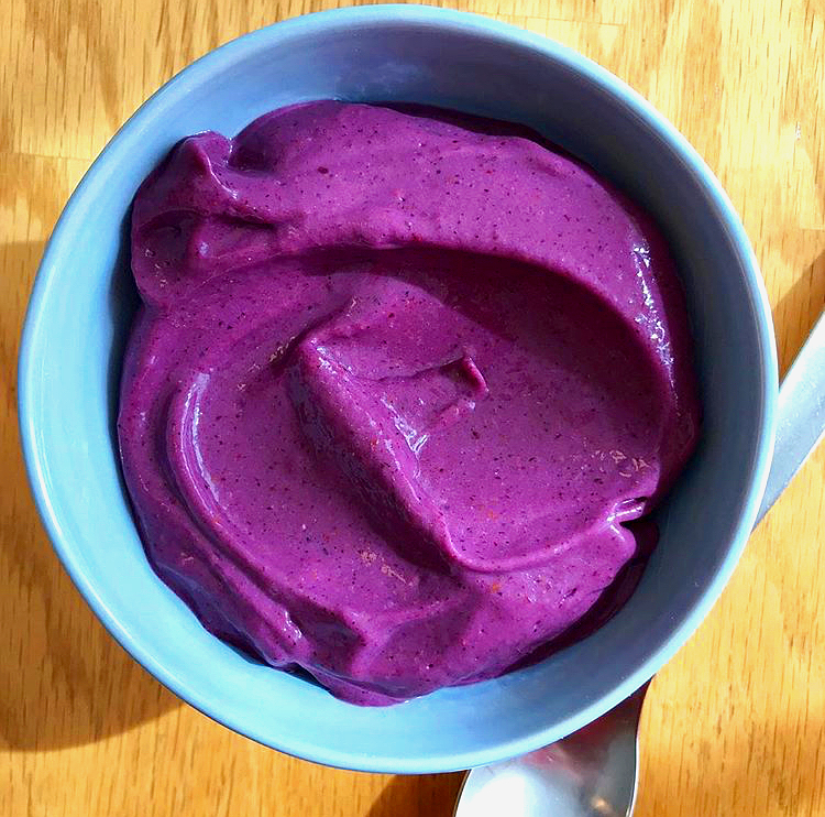 dairy free, sugar free purple smoothie in a bowl
